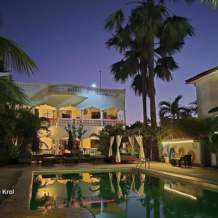 Dulaa Deema Residence Brufut Heights Tranquil Extérieur photo